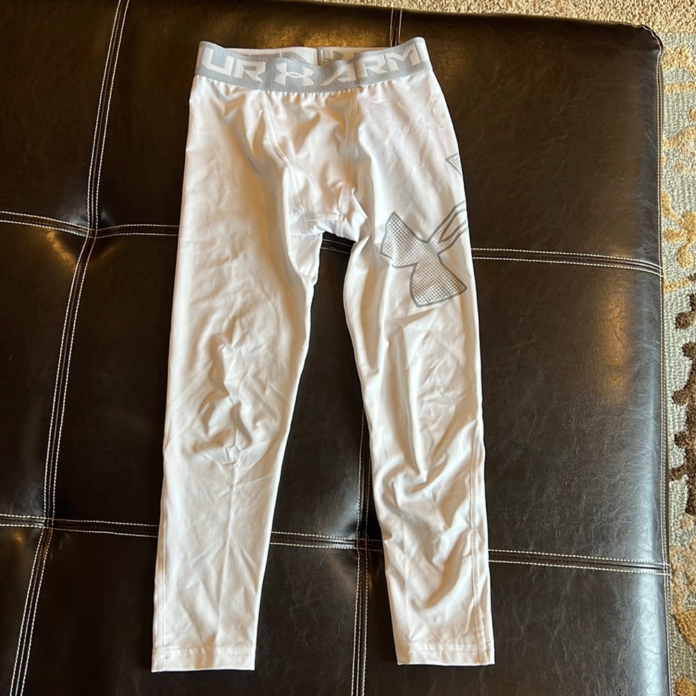 Boys small Under Armour sport tights, small.